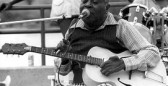 271px-CeDell_Davis_(blues_musician)